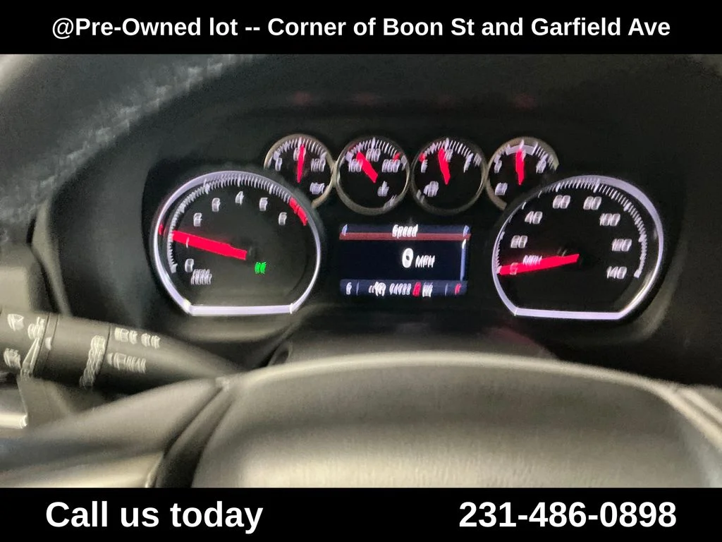 Used 2021 White Chevrolet Z71 image 21