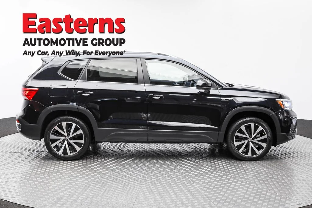 Used 2024 Black Volkswagen 1.5T SE image 4