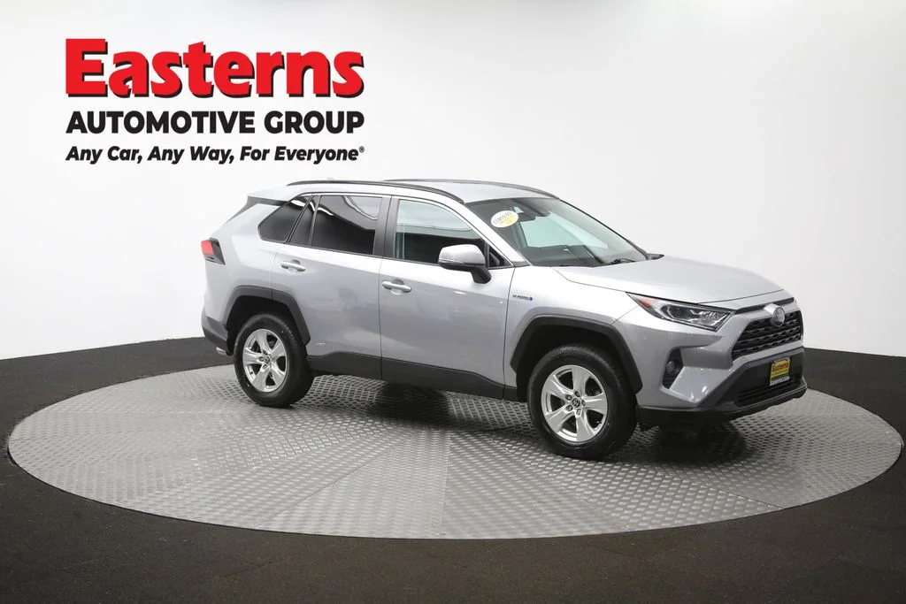 Used 2021 Silver Toyota XLE image 49