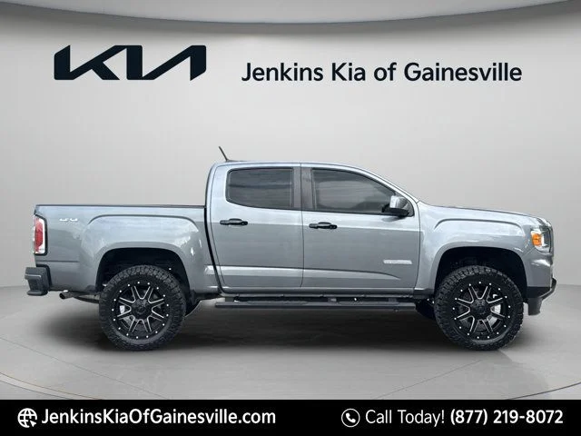 Used 2022 Gray GMC Elevation image 6