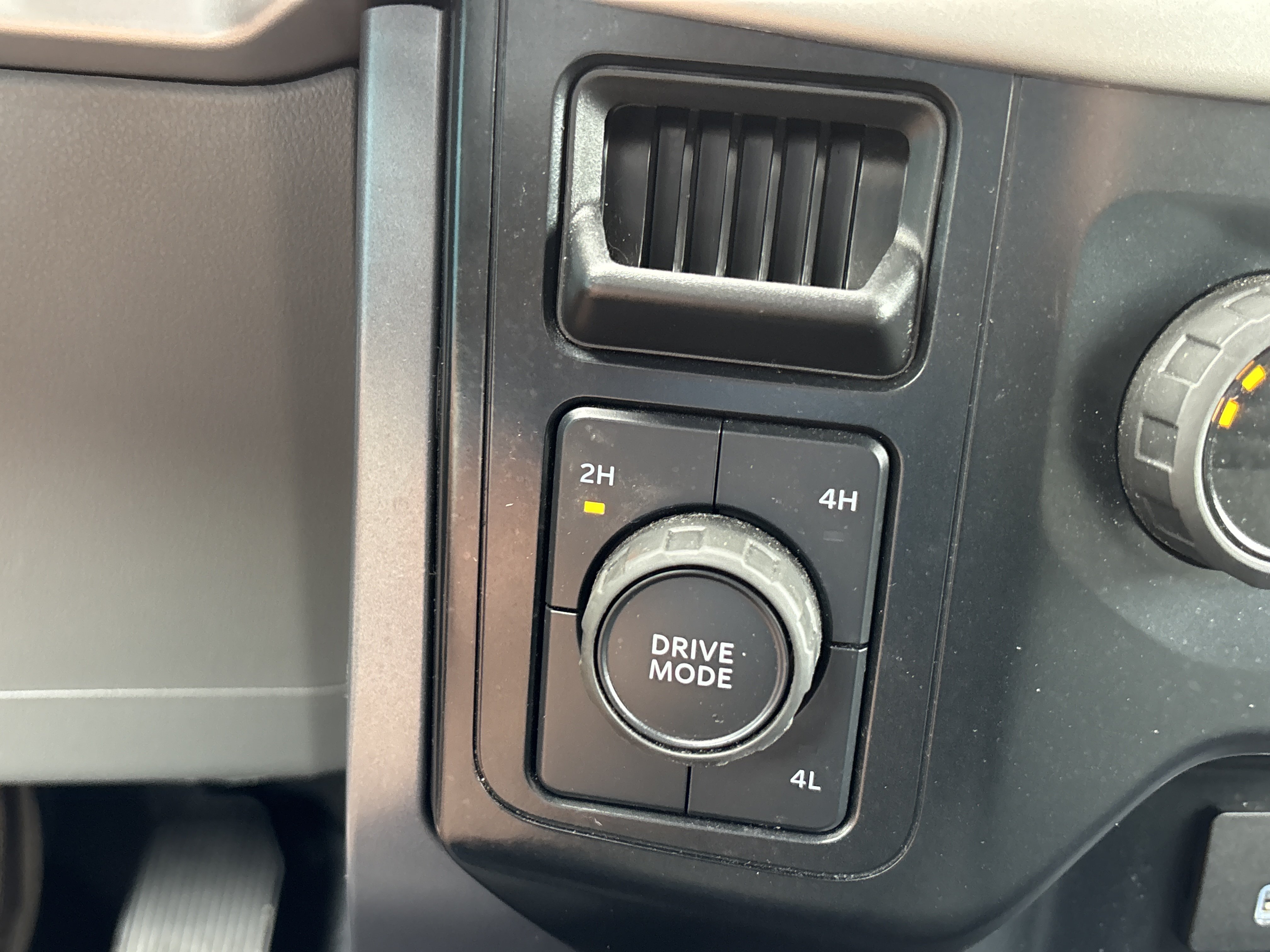 2023 Ford F-150 XLT - Photo 32