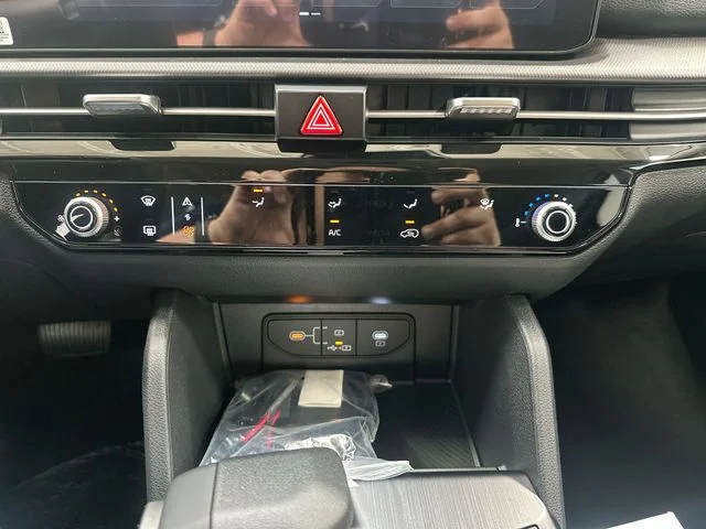 New 2026 Gray Kia LX image 17
