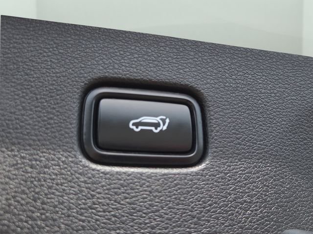 Certified Used 2024 White Kia X-Line image 16