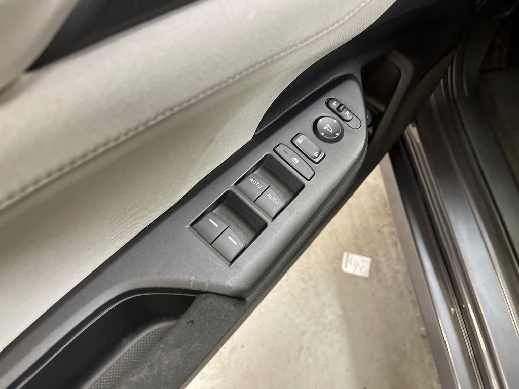 Used 2018  Honda EX-T image 15