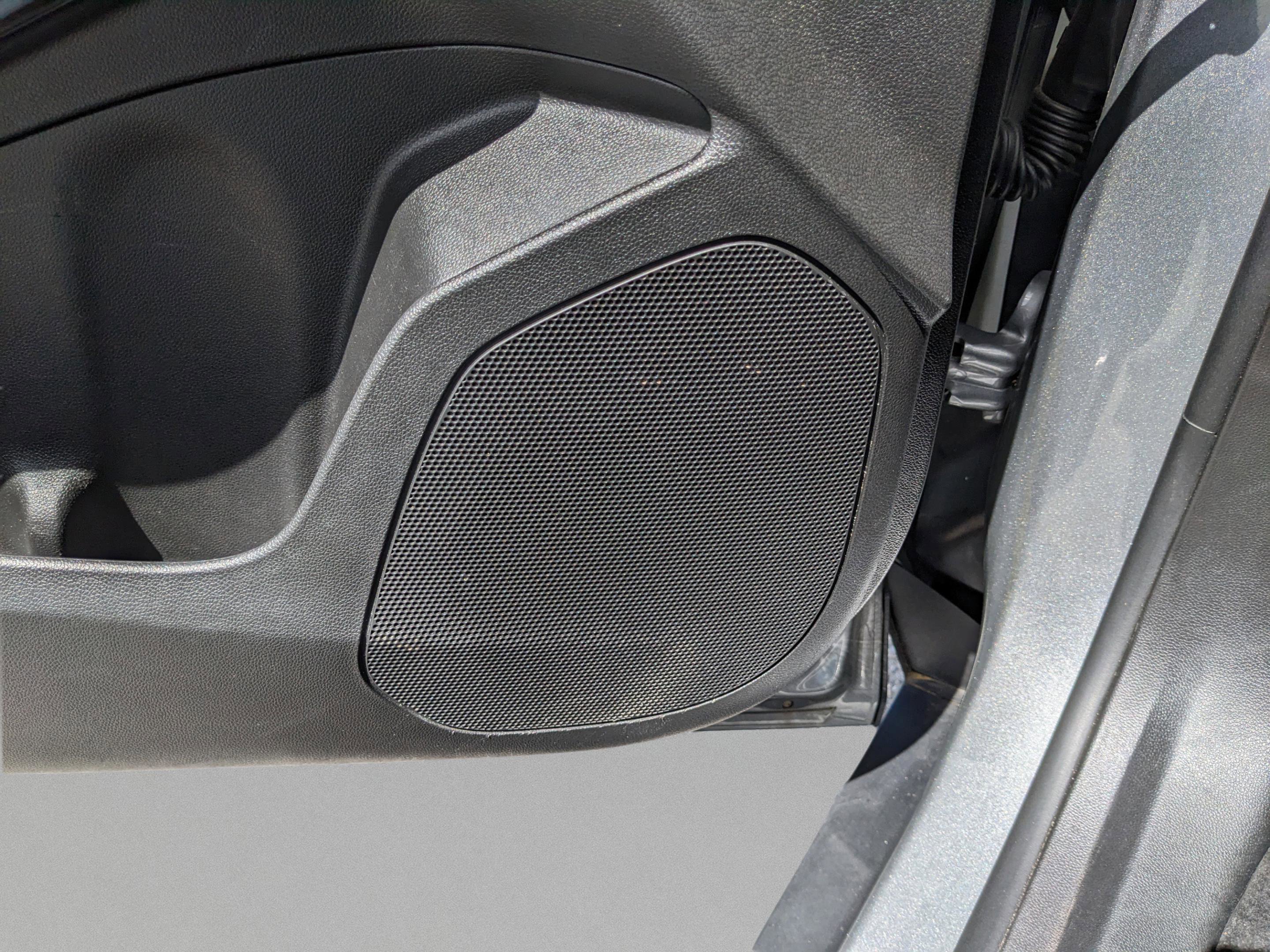 2024 Chevrolet Trax RS - Photo 21