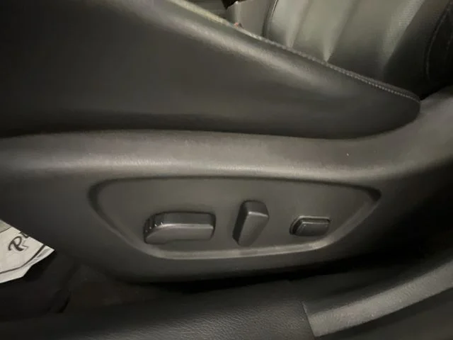 Used 2018 Magnetic Black Nissan SL image 12