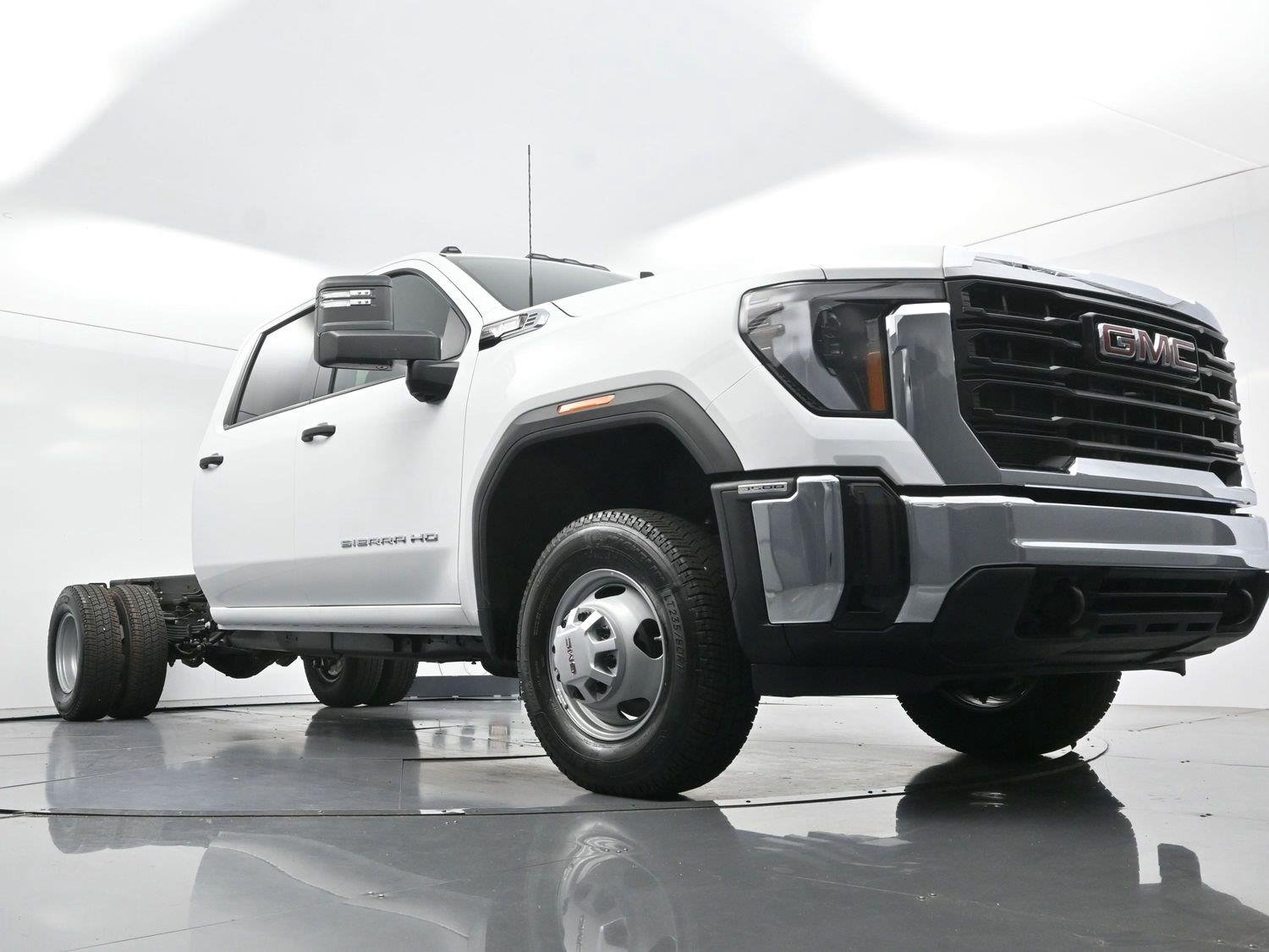 Used 2026 Summit White GMC Pro image 42