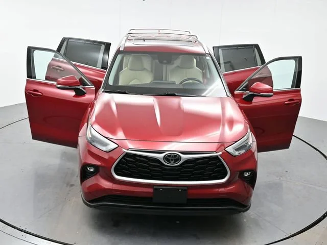 Used 2022 Ruby Flare Pearl Toyota XLE image 45