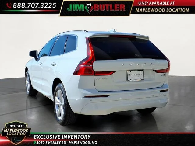 Used 2022  Volvo Momentum image 2