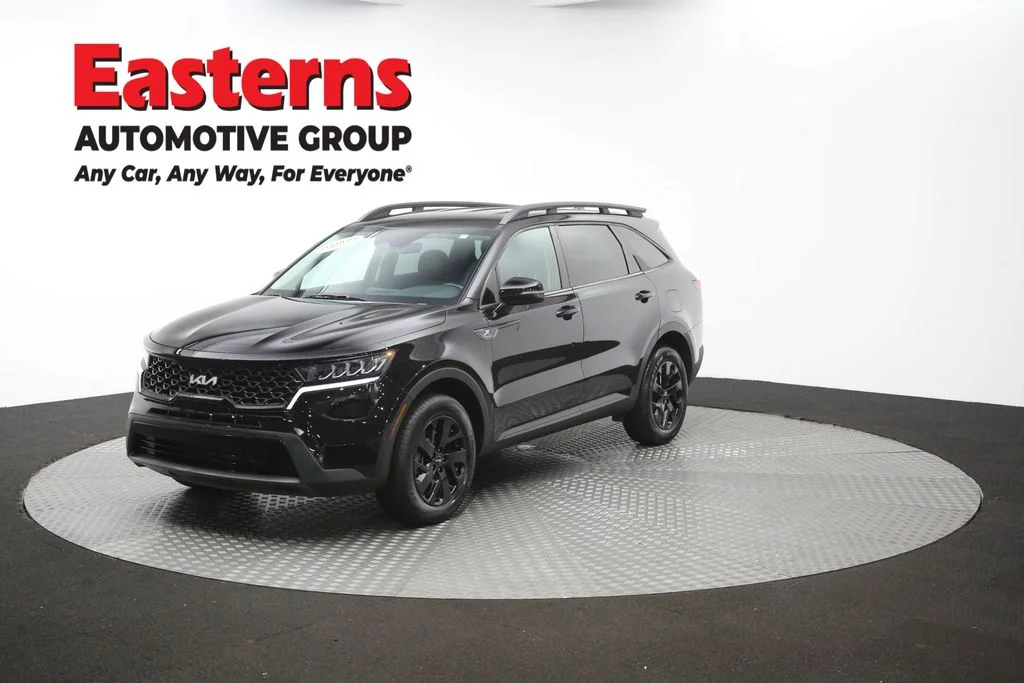 Used 2022 Black Kia S image 55