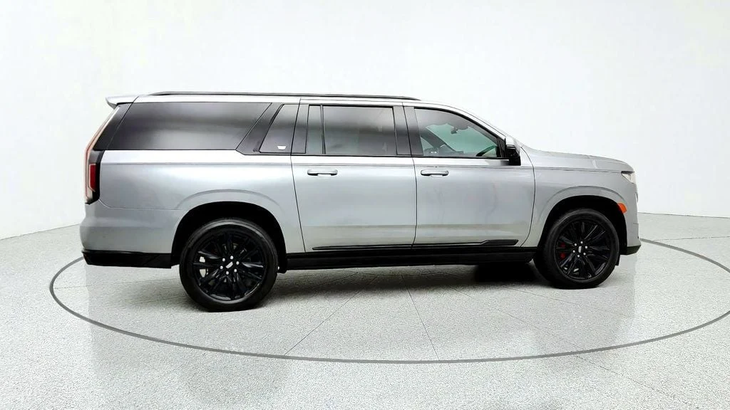 Used 2023 Galactic Gray Metallic Cadillac 4WD 4dr Sport Platinum w/ Brake Kit, Super Cruise & Night Vision image 4