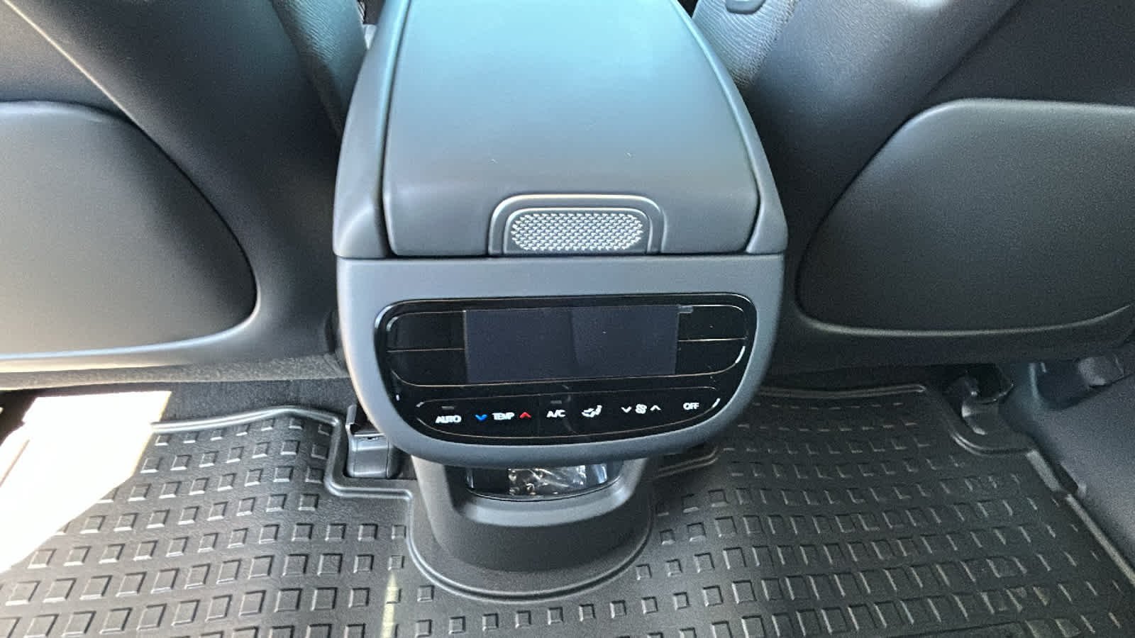 New 2026 Cyber Gray Hyundai SE image 26