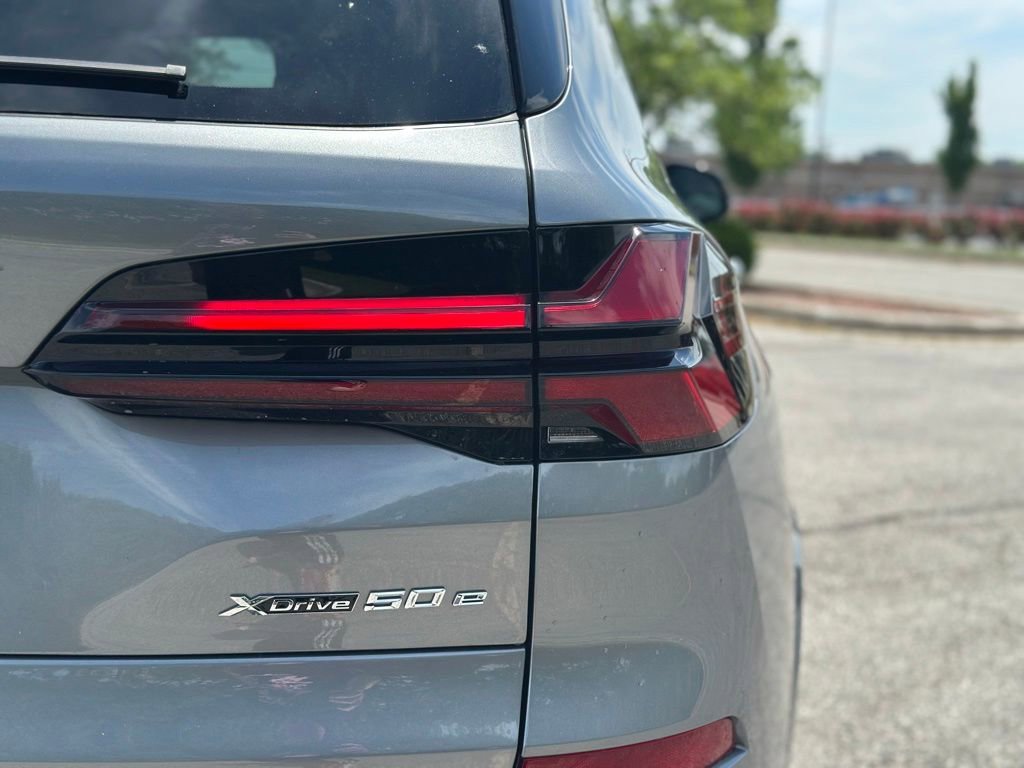 New 2026 Skyscraper Grey Metallic BMW xDrive50e image 12