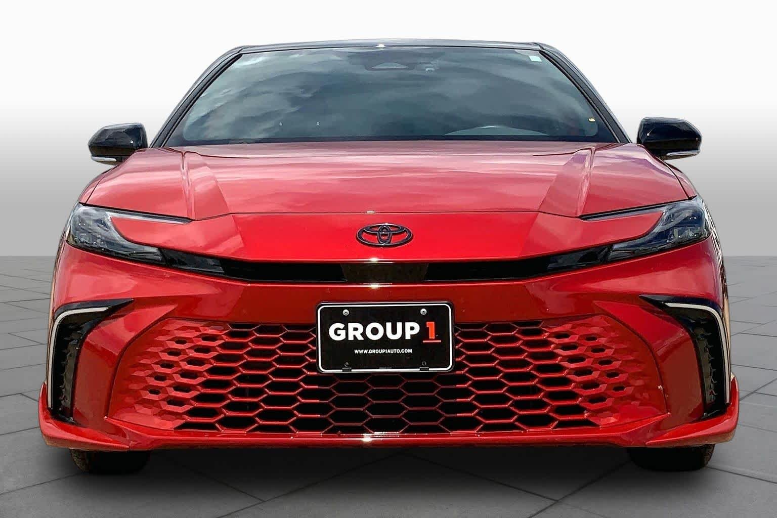 Used 2025 Supersonic Red/Midnight Black Metallic Toyota XSE image 4