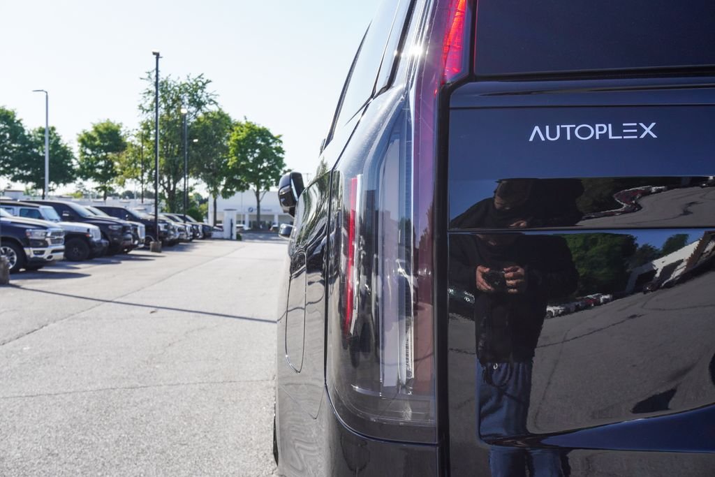 Used 2024 Black Cadillac V-Series image 47