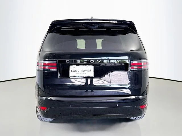 New 2026 Black Land Rover Dynamic SE image 6