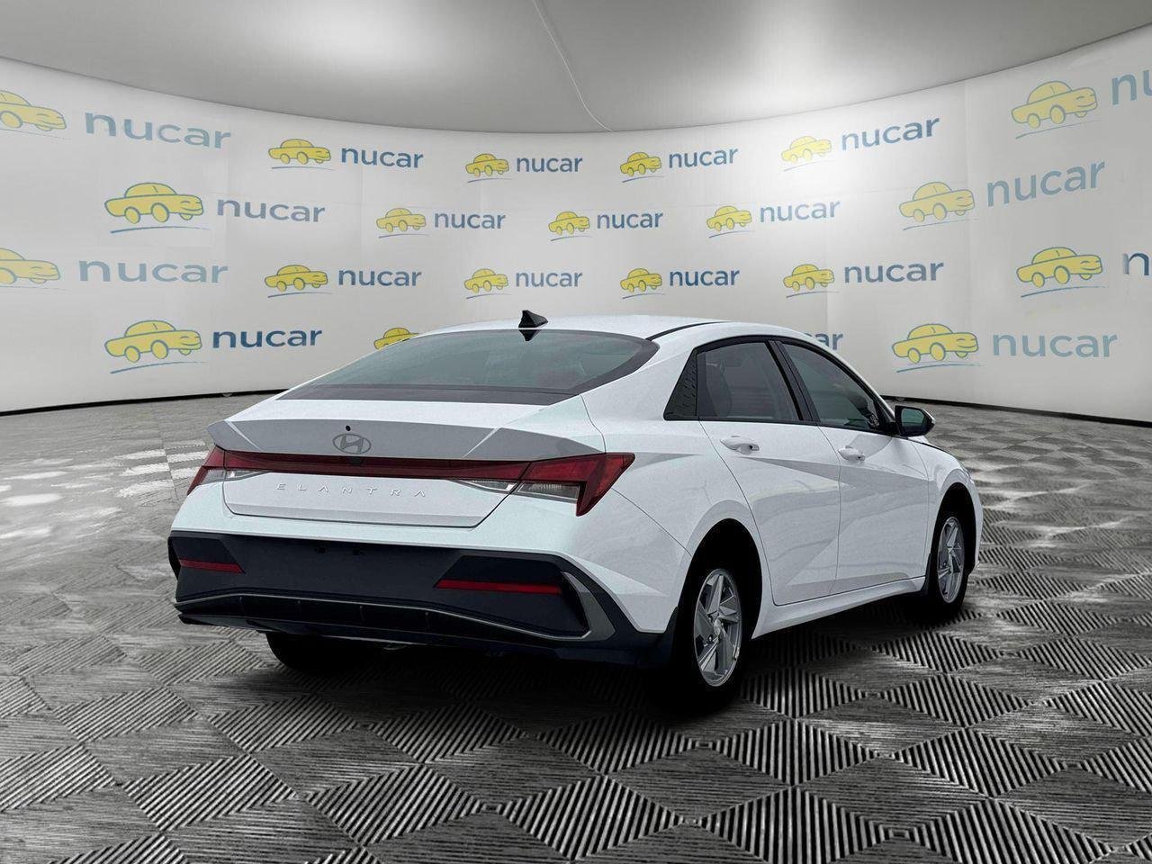 New 2026 Serenity White Hyundai SE image 7