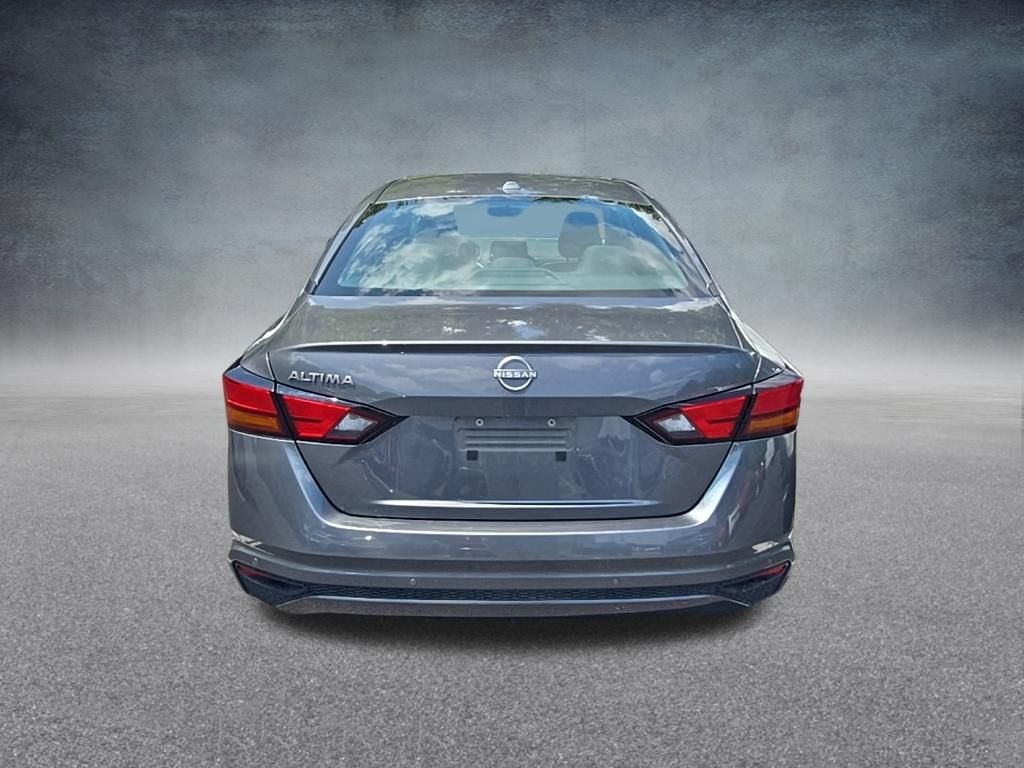 Used 2025 Gun Metallic Nissan 2.5 SV image 7