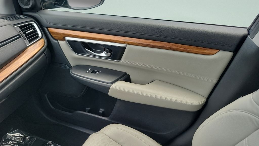 Used 2018  Honda EX image 13