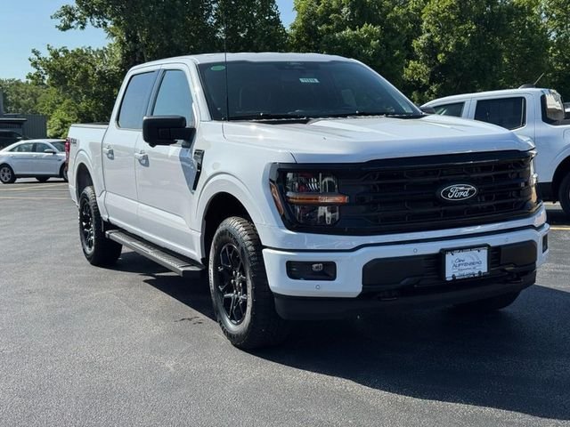 New 2026 Oxford White Ford XLT image 2