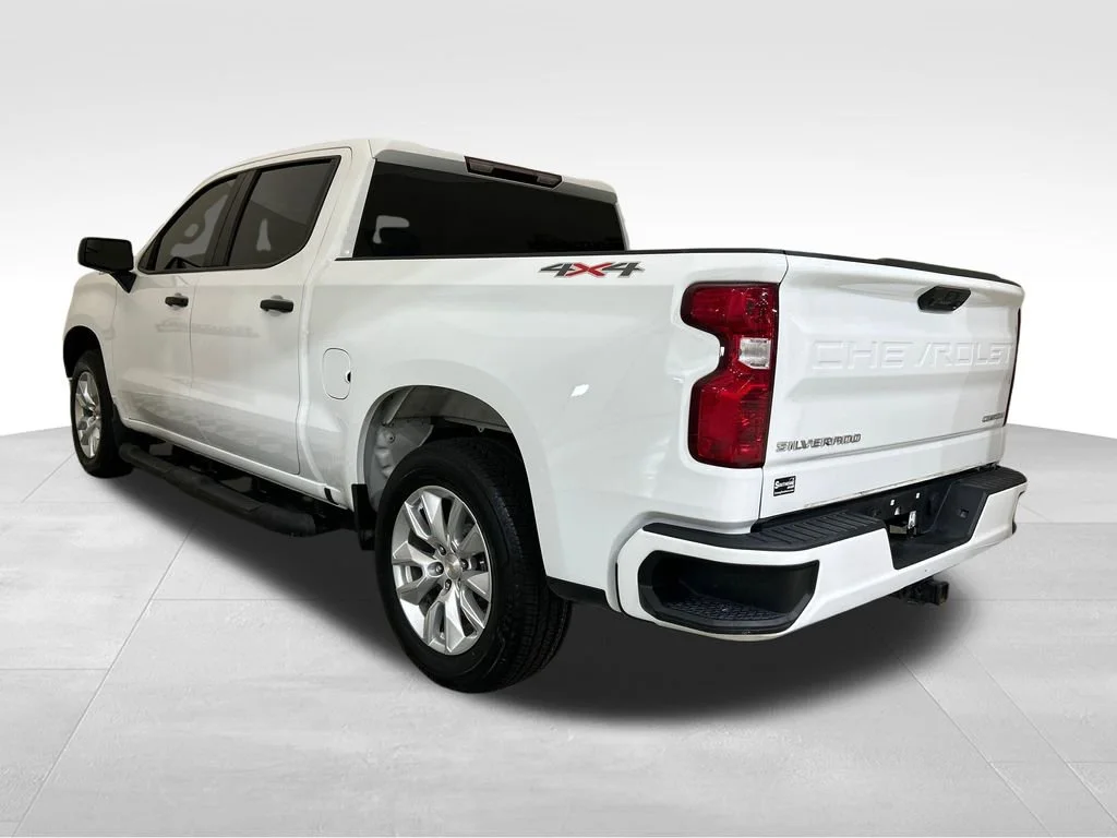 Used 2024 Summit White Chevrolet Custom image 3