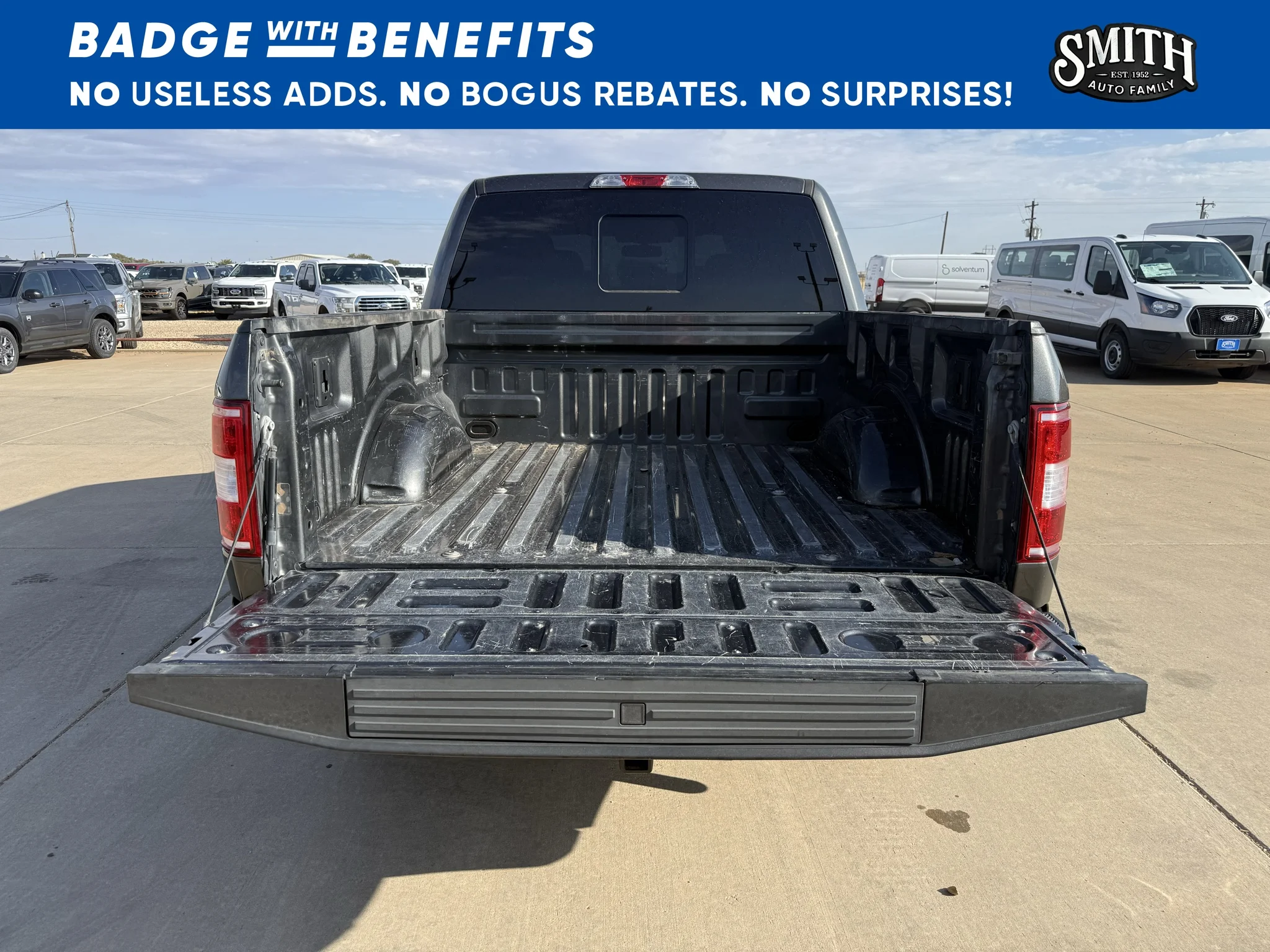 Used 2019 Magnetic Metallic Ford LARIAT image 10