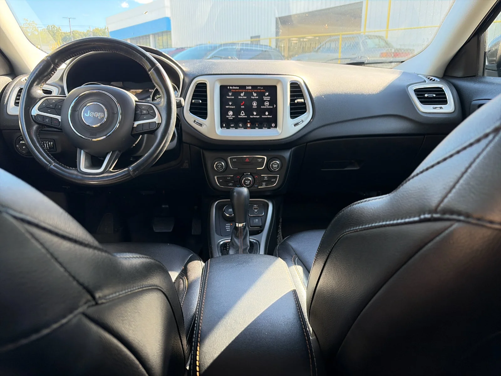 Used 2020 Diamond Black Jeep Latitude image 12