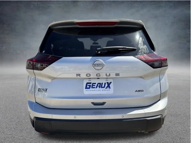 Used 2025 Silver Nissan SV image 18