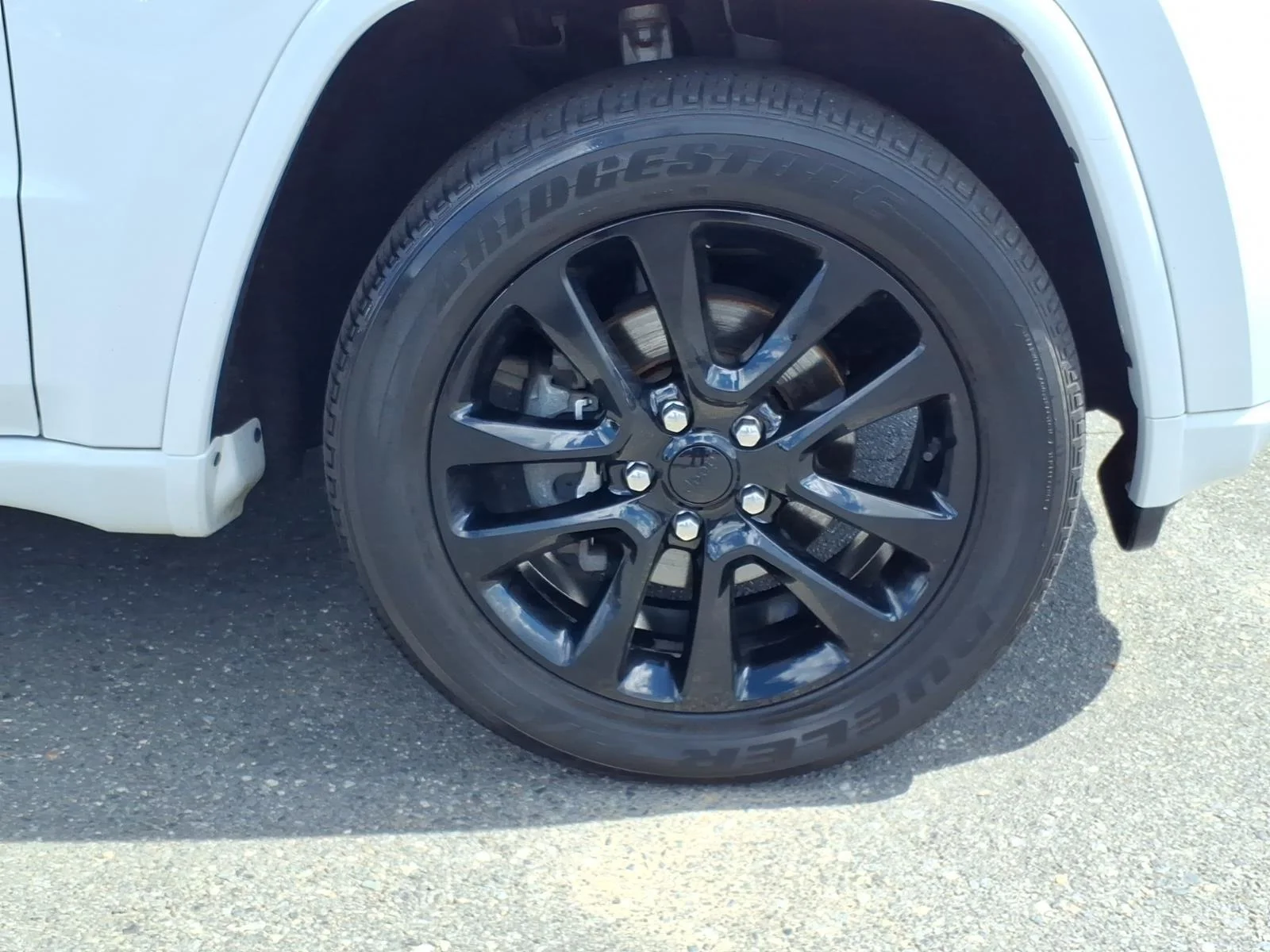 Used 2020 Bright White Clearcoat Jeep Altitude image 12