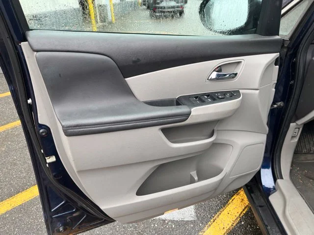 Used 2014 Celestial Blue Metallic Honda EX-L image 10