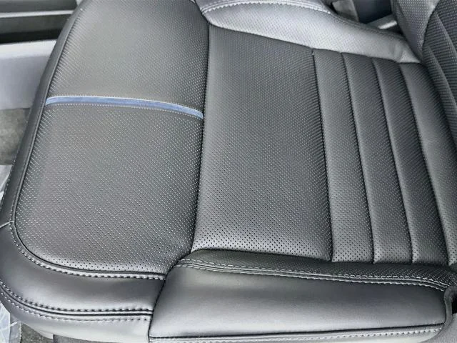 New 2026 Glacier Gray Metallic Tri-Coat Ford F-250® Platinum® image 54