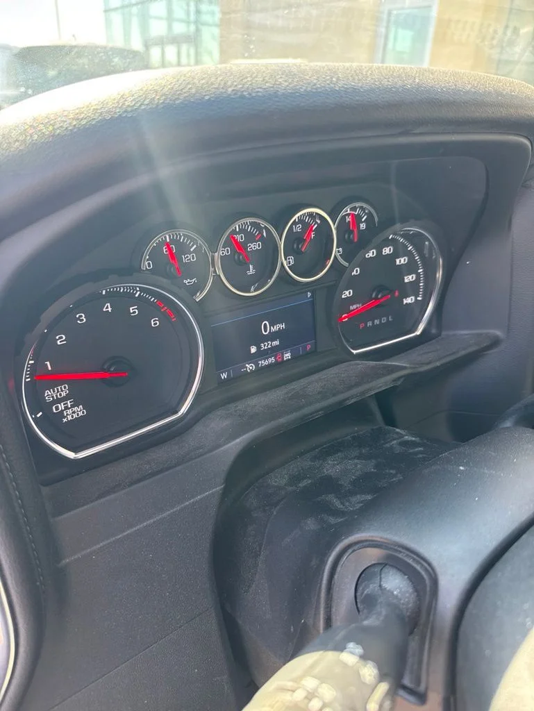 Used 2021 Chevrolet Silverado 1500 LT with VIN 1GCUYDED2MZ141523 for sale in Rochester, Minnesota
