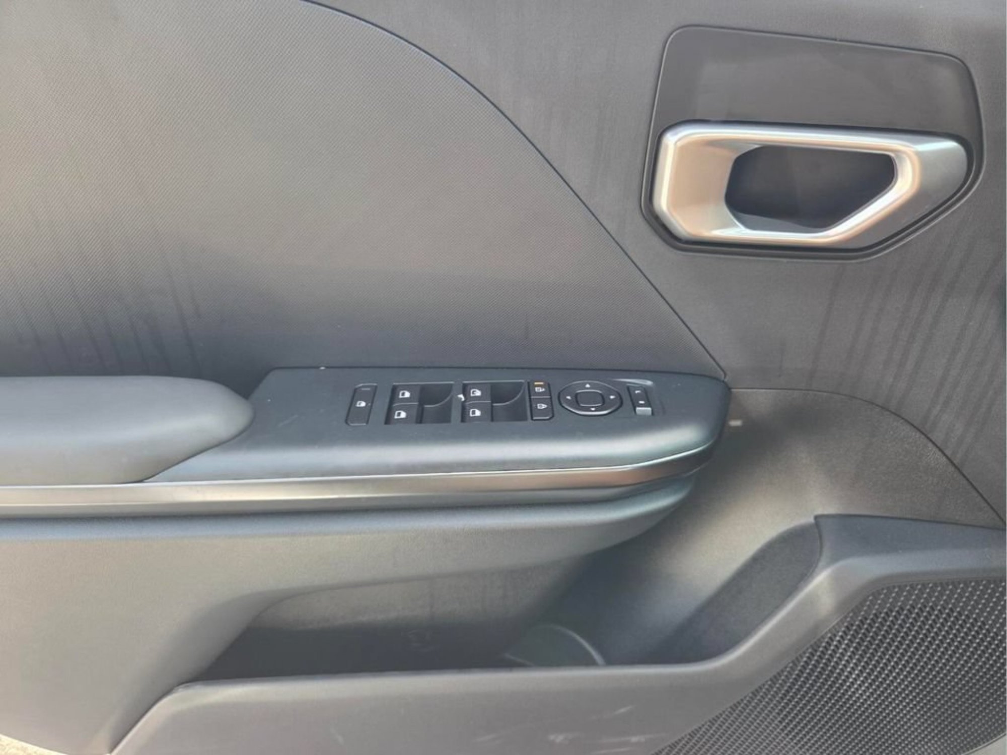 New 2026 Steel Gray Kia LXS image 17
