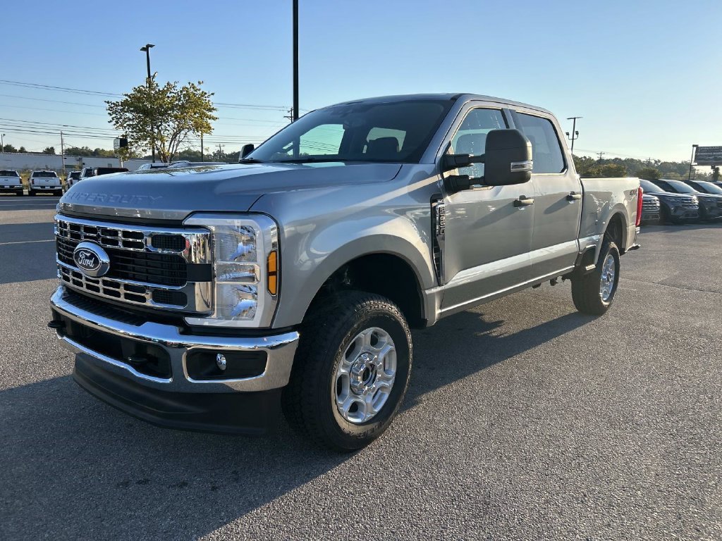 New 2027 Iconic Silver Metallic Ford F-250® XLT image 6