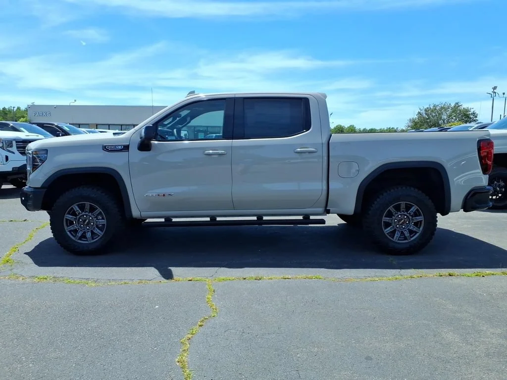 2026 GMC Sierra 1500 AT4X - Photo 25