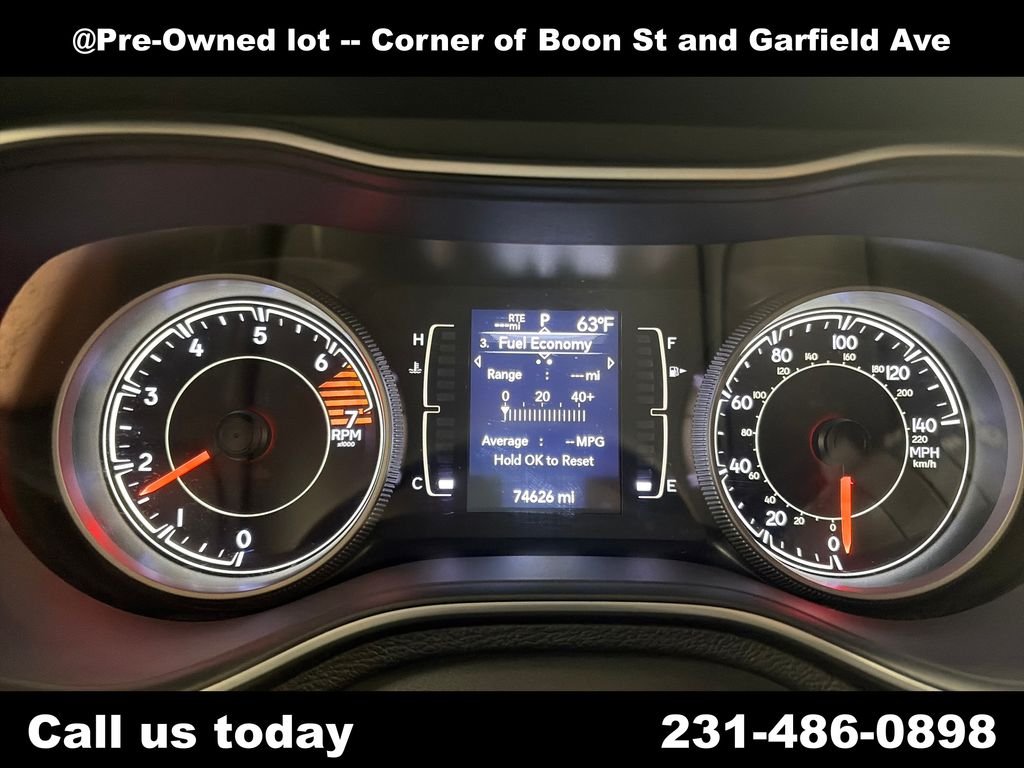Used 2019 Silver Jeep Latitude Plus image 23