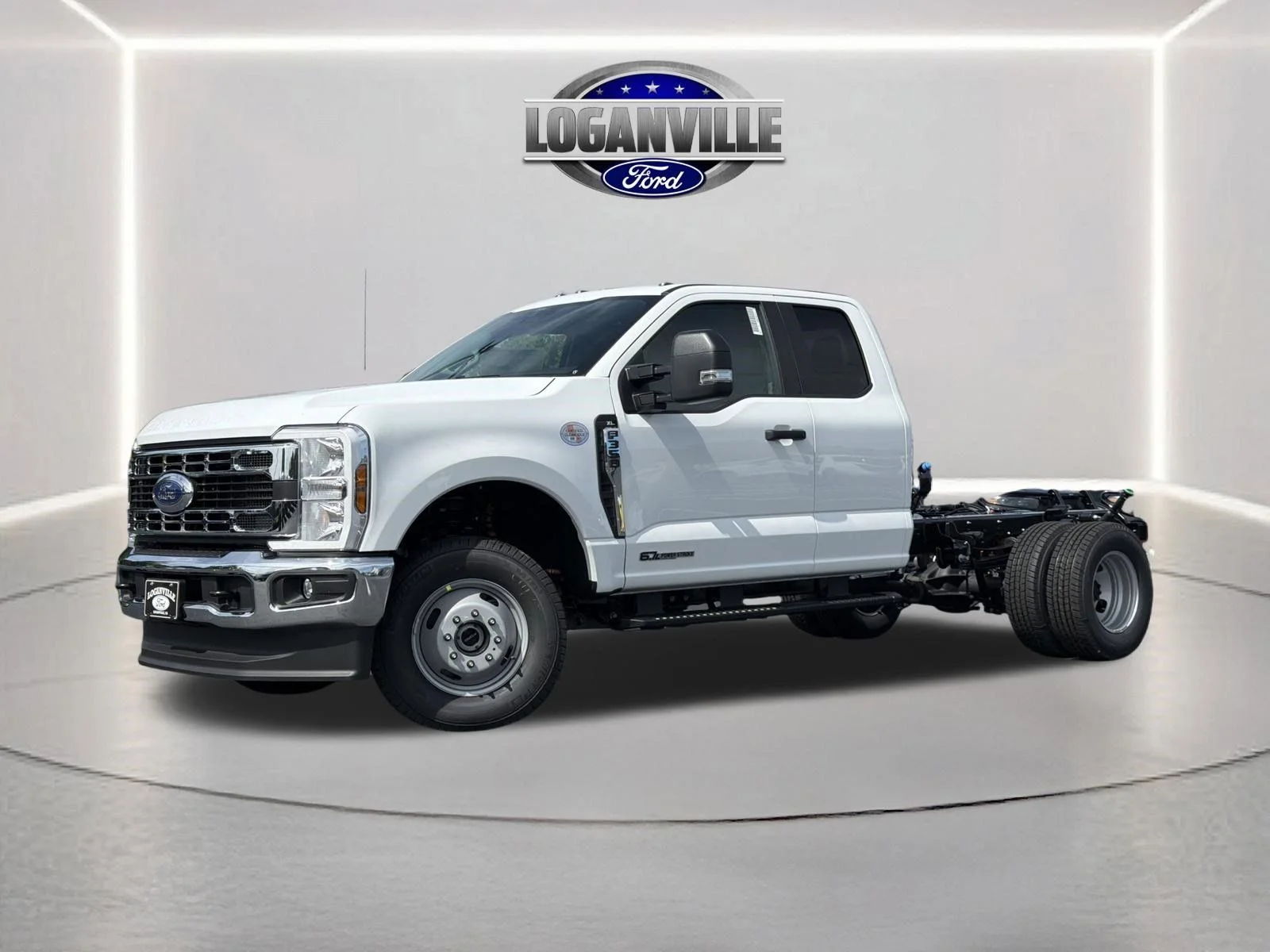 2026 Ford F-350 XL 4x4 SuperCab 168-In DRW's photo