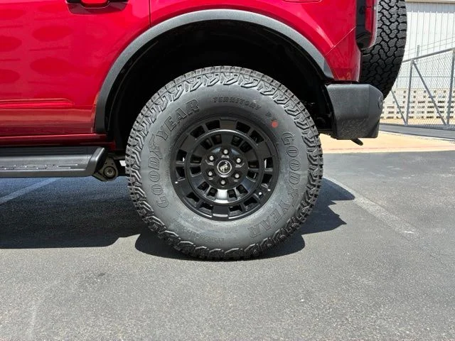 New 2026 Ruby Red Metallic Tinted Clearcoat Ford Outer Banks image 17