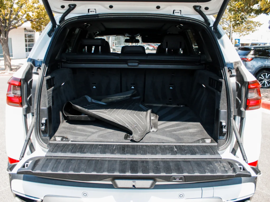 Used 2019 Alpine White BMW xDrive40i image 29