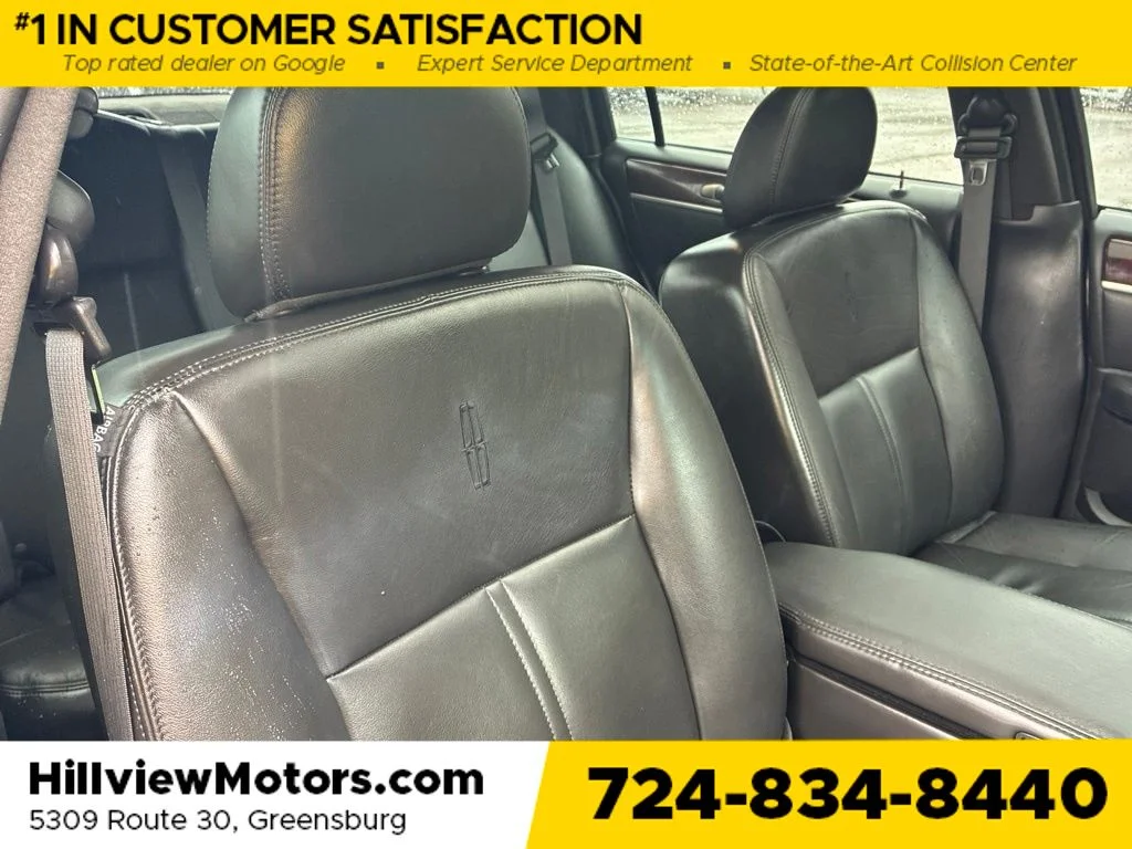 Used 2009 Black Clearcoat Lincoln Signature image 22