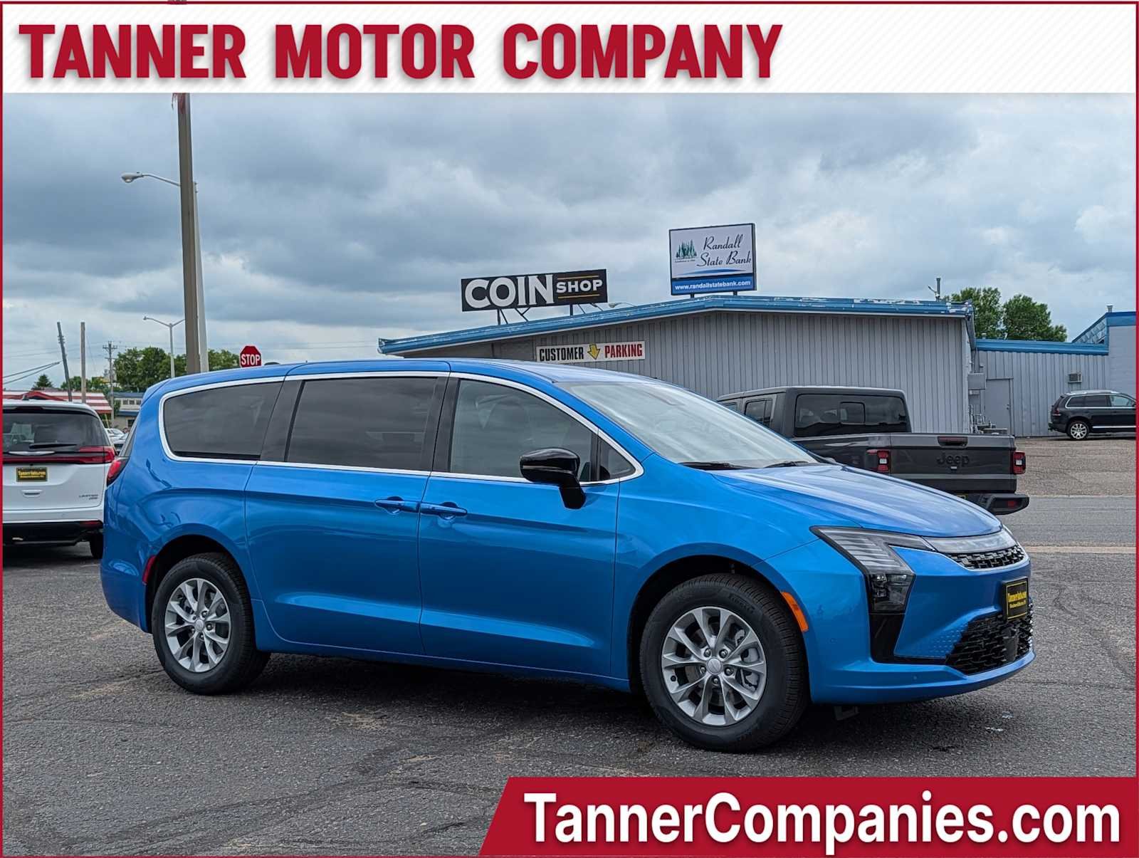 2027 Chrysler Pacifica Select AWD's photo