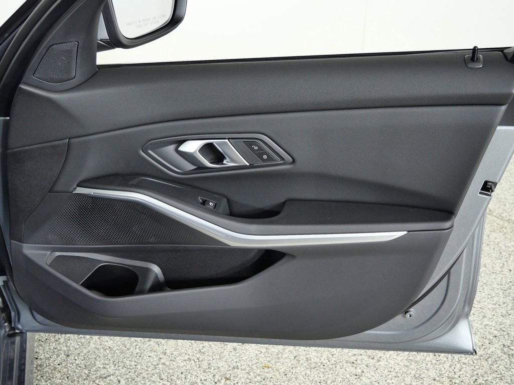 2026 BMW 3 Series 330i - Photo 19