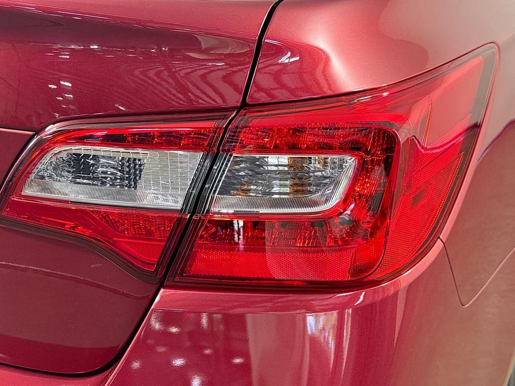 Used 2018 Red Subaru 2.5i image 32