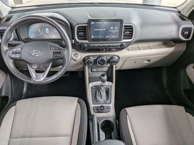 Used 2025 White Hyundai SEL image 11
