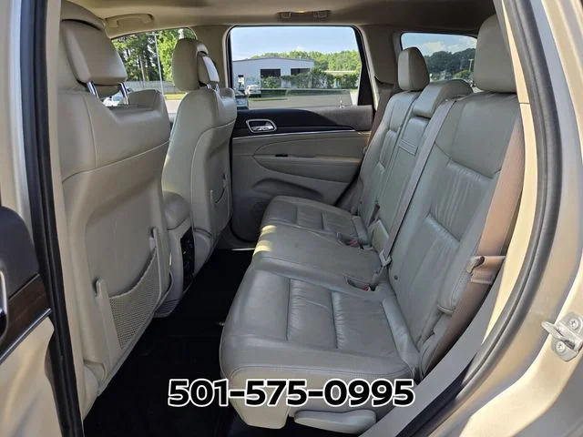 Used 2015 Beige Jeep Limited image 12