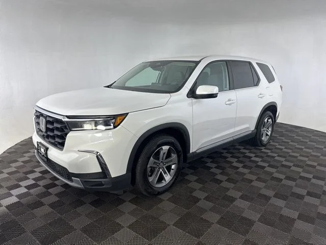 Used 2023 White Honda EX-L image 3