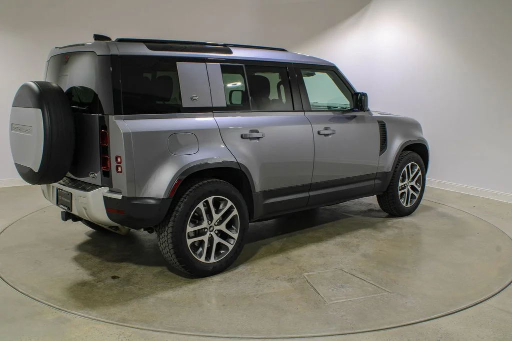 Used 2020 Eiger Gray Metallic Land Rover HSE image 5