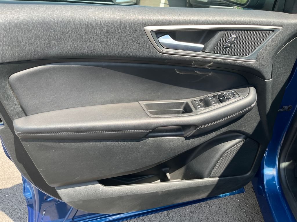 Used 2024 Blue Ford SEL image 11