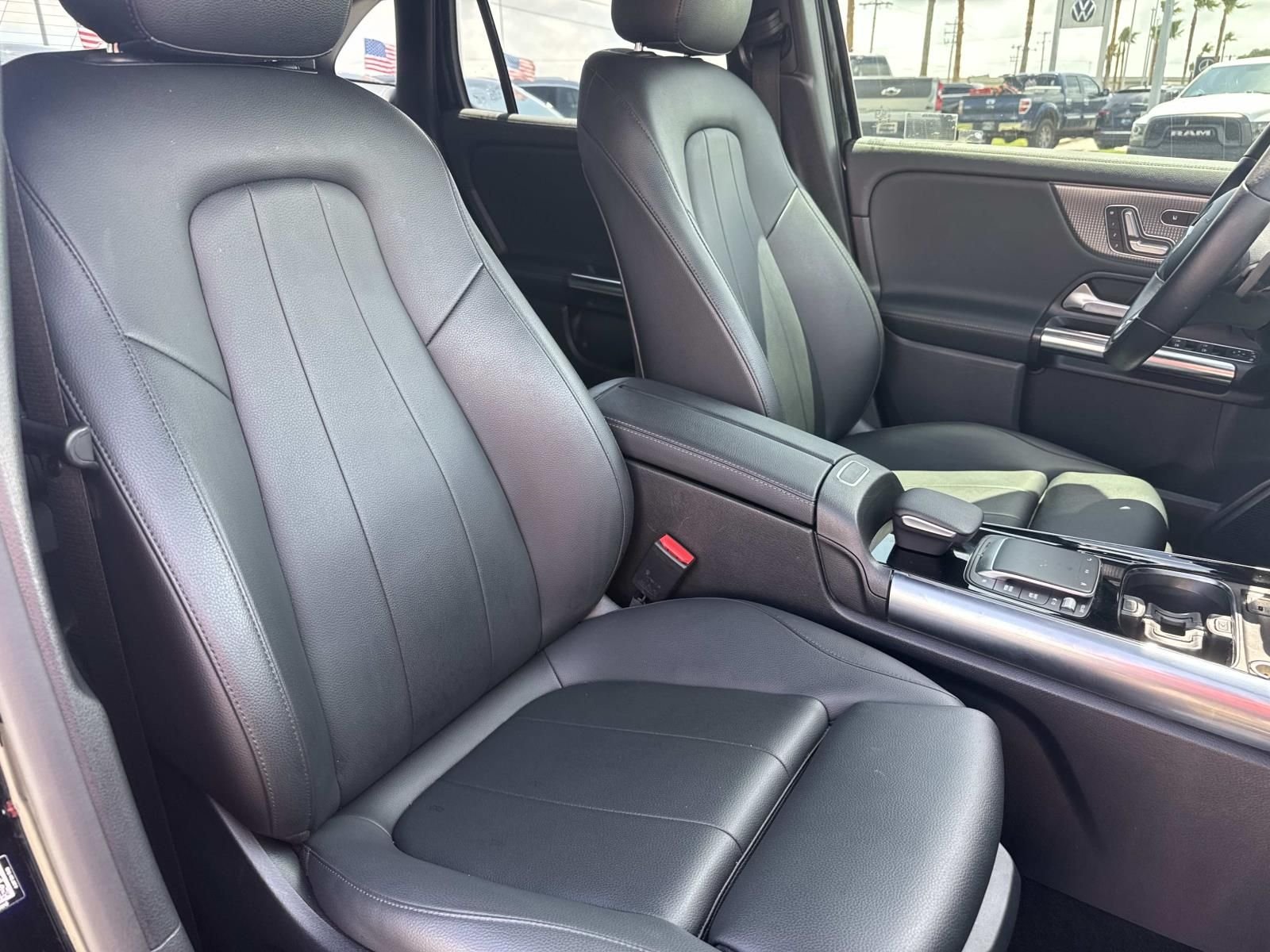 Used 2022 Black Mercedes-Benz GLA 250 image 12