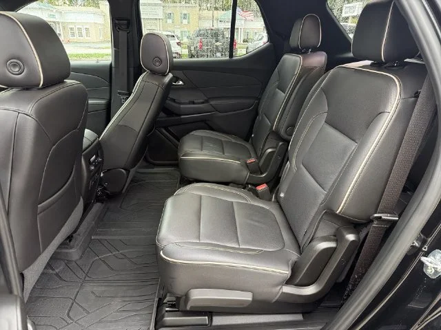 Used 2023 Black Chevrolet Premier image 32